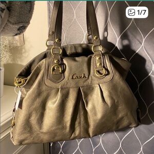 💛Coach Vintage Metallic Gold Shoulder Bag